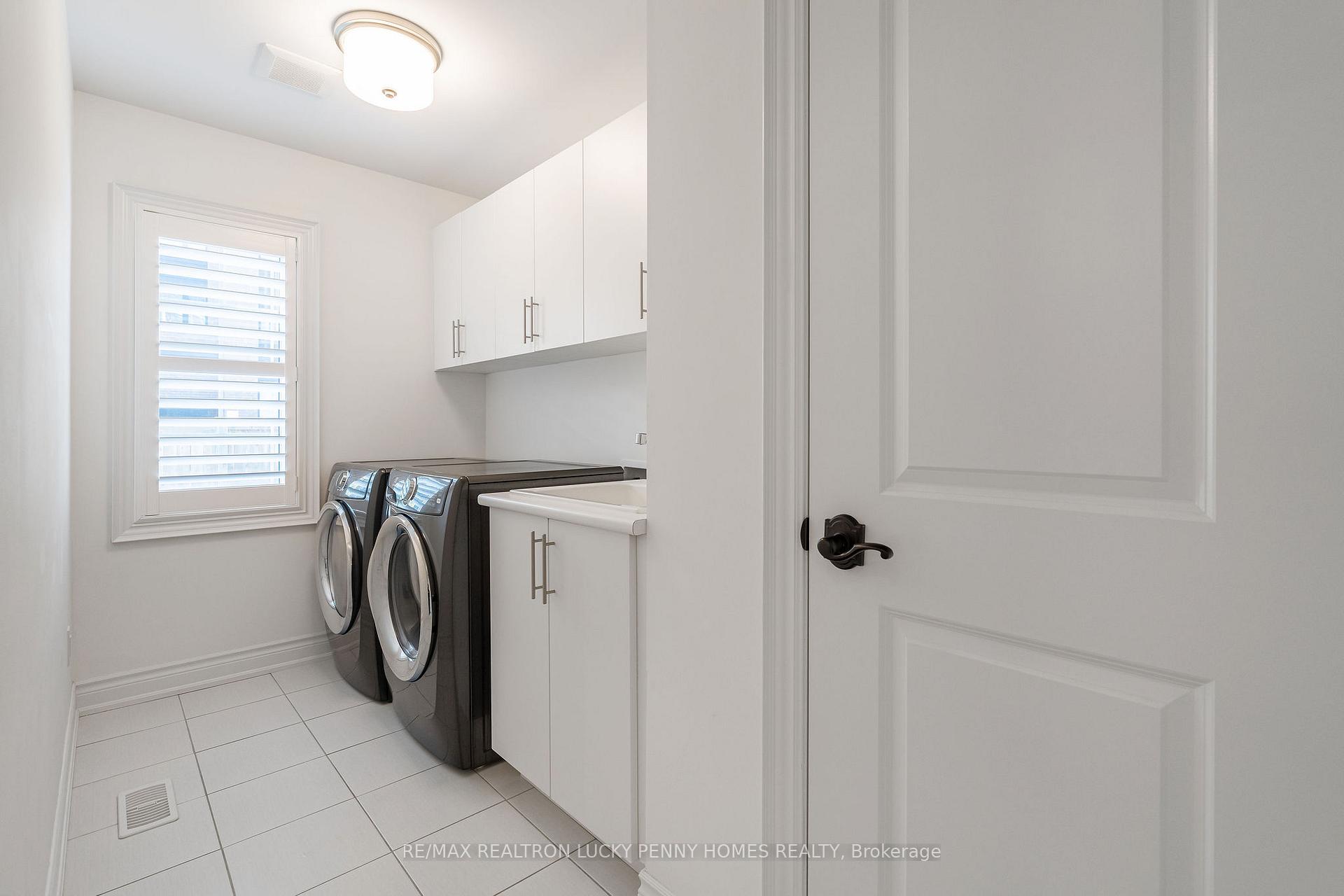Photo 34 of 36 Creekvalley Lane, Markham, Angus Glen — HOMEH