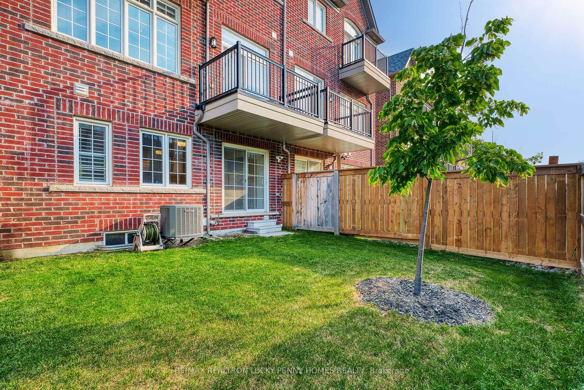 Photo 36 of 36 Creekvalley Lane, Markham, Angus Glen — HOMEH