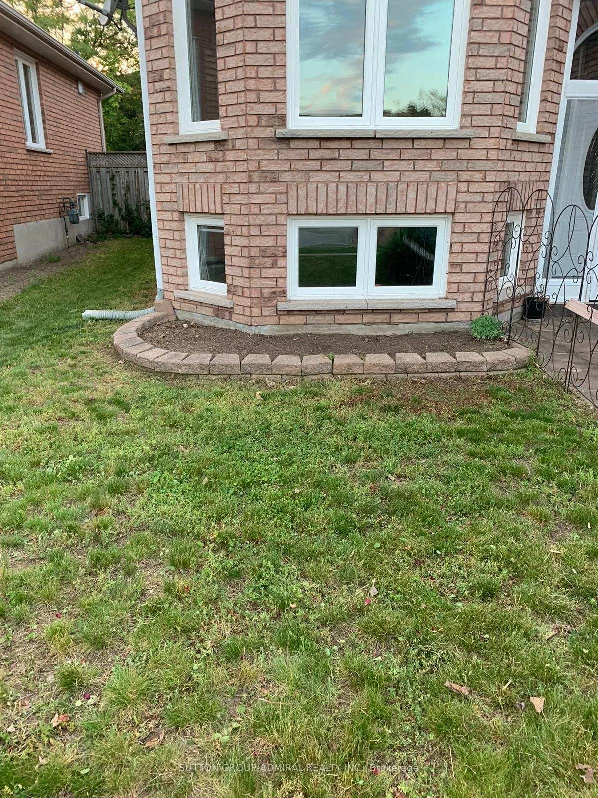 Photo 3 of 104 Marsellus Drive, Barrie, Holly — HOMEH