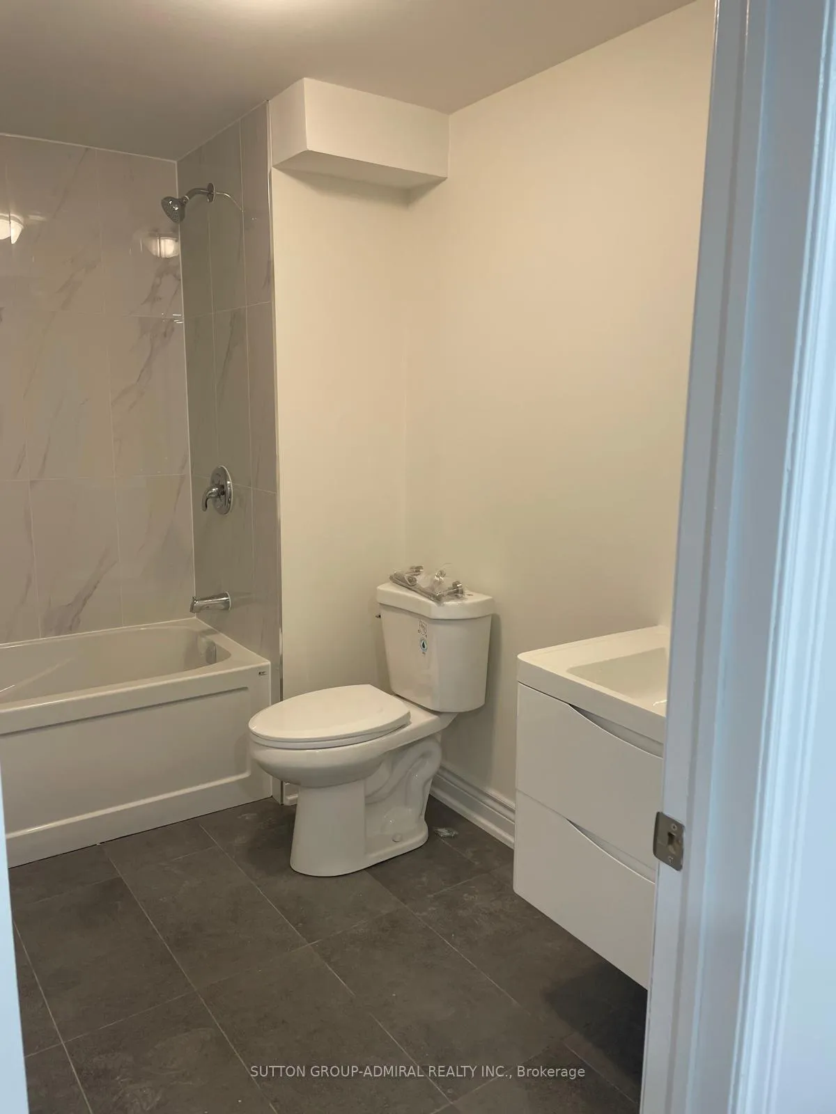 Photo 13 of 104 Marsellus Drive, Barrie, Holly — HOMEH
