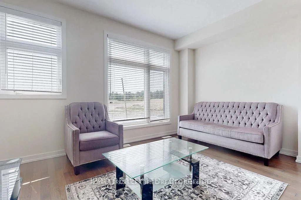 Photo 5 of 2614 Castlegate Crossing, Pickering, Duffin Heights — HOMEH