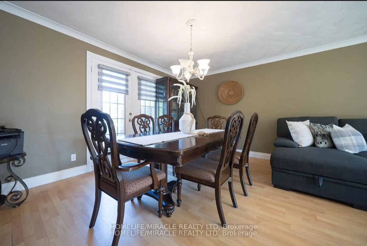 Photo 4 of 385 Mount Pleasant Road, Brantford, Empire South — HOMEH