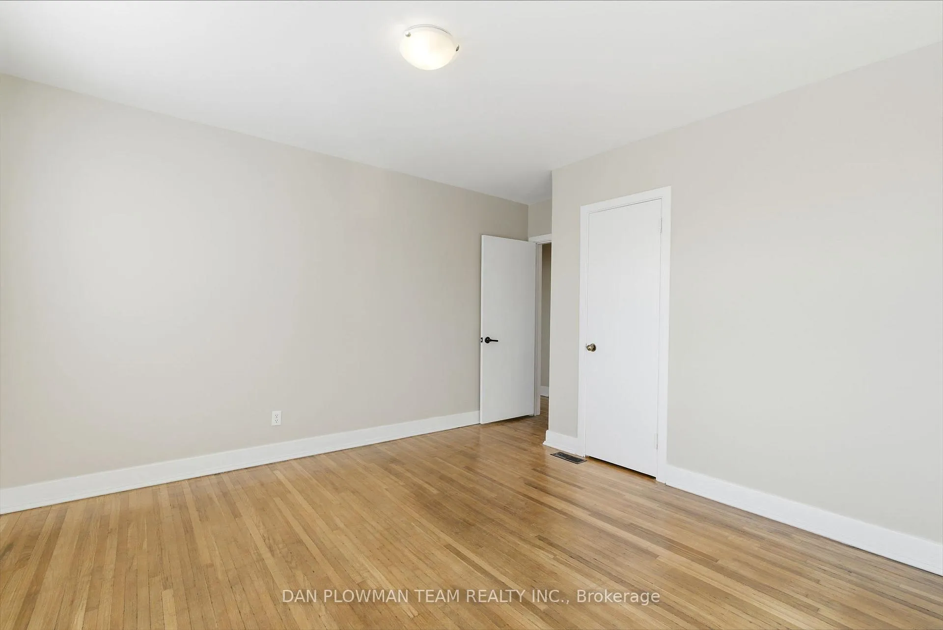Photo 15 of 121 Dorset Street E, Port Hope — HOMEH
