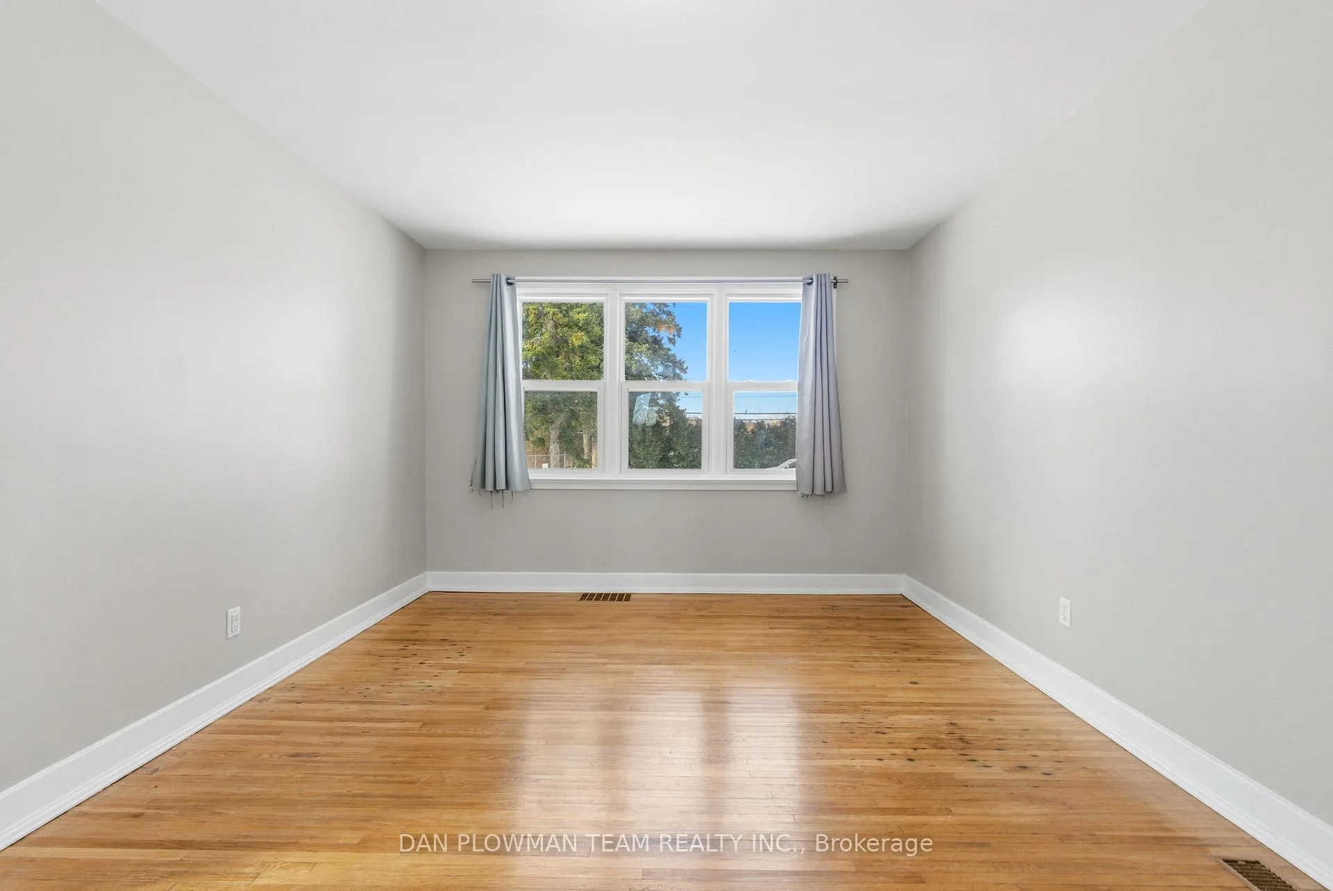 Photo 19 of 121 Dorset Street E, Port Hope — HOMEH