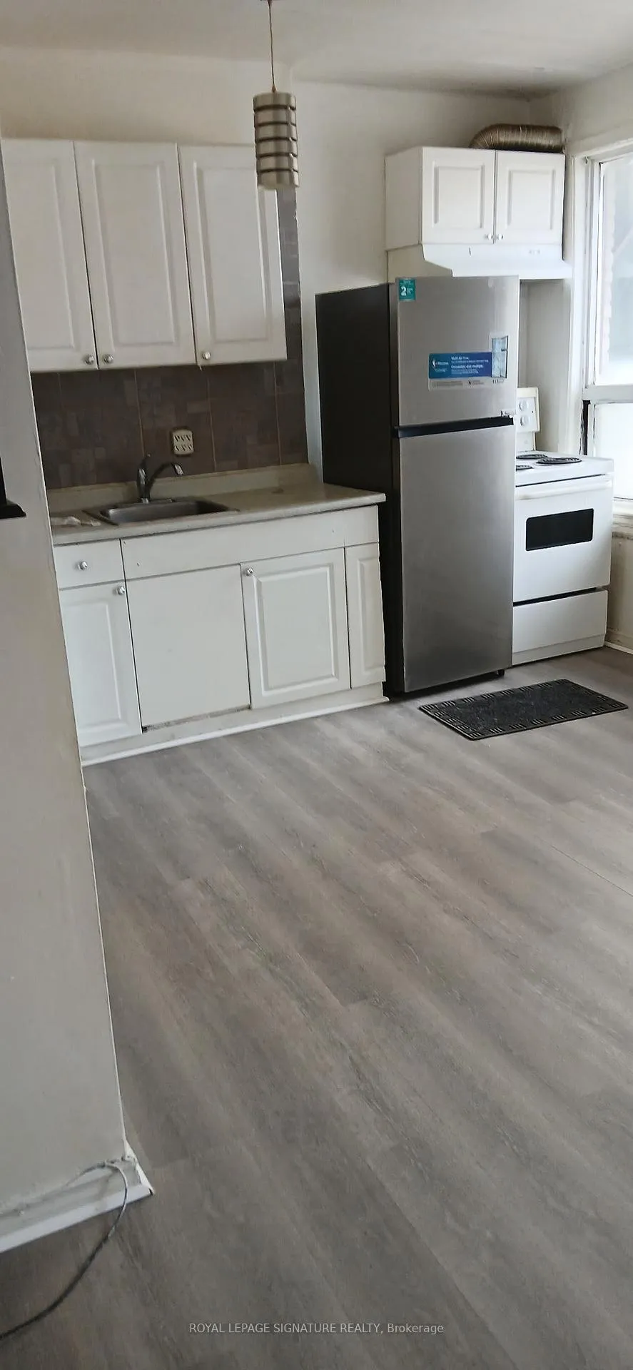 Photo 3 of Unit Upper Level, 954 Danforth Avenue, Toronto, Danforth — HOMEH