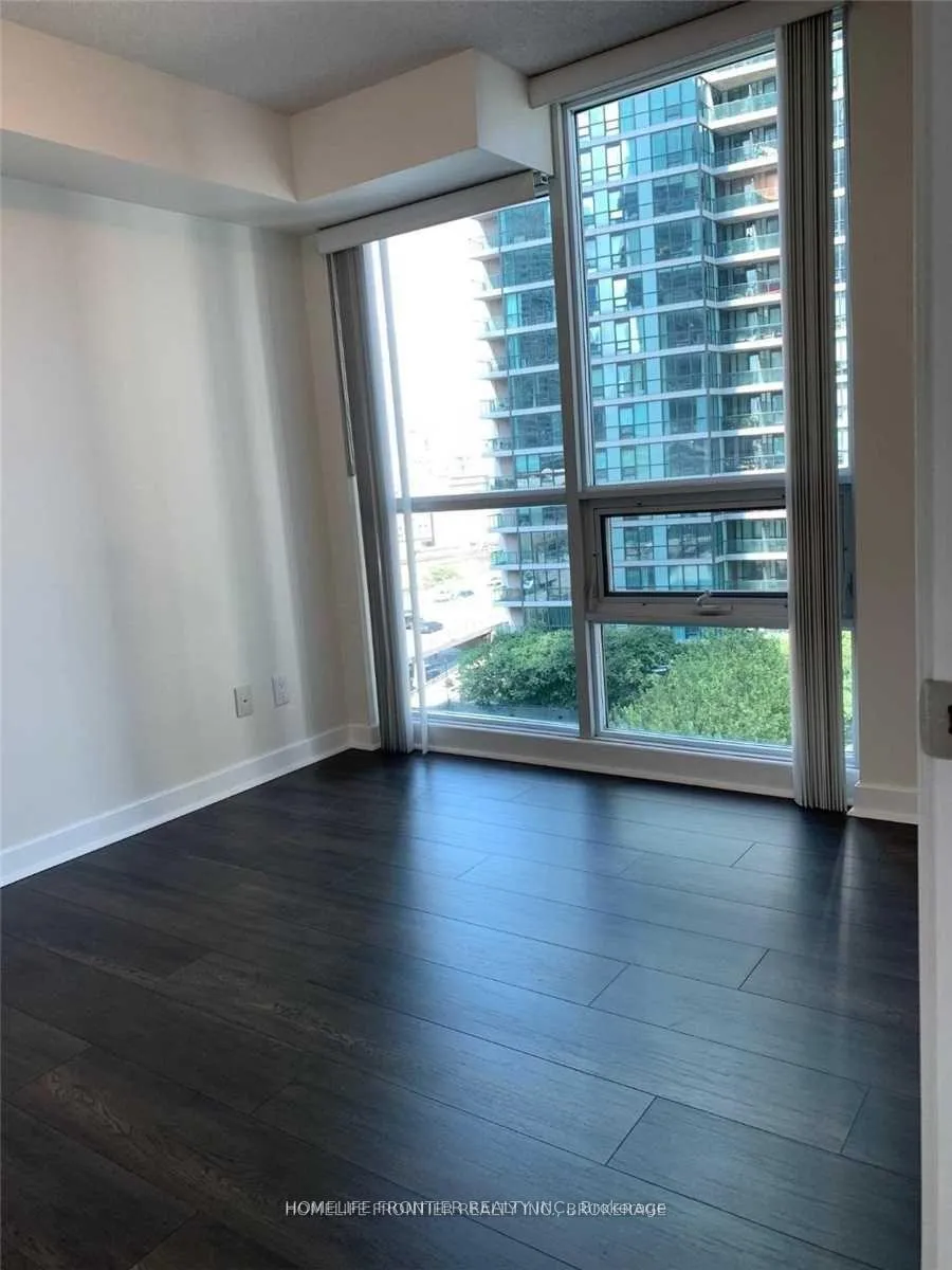 Photo 6 of Unit 1108, 18 Harbour Street, Toronto, Waterfront Communities — HOMEH