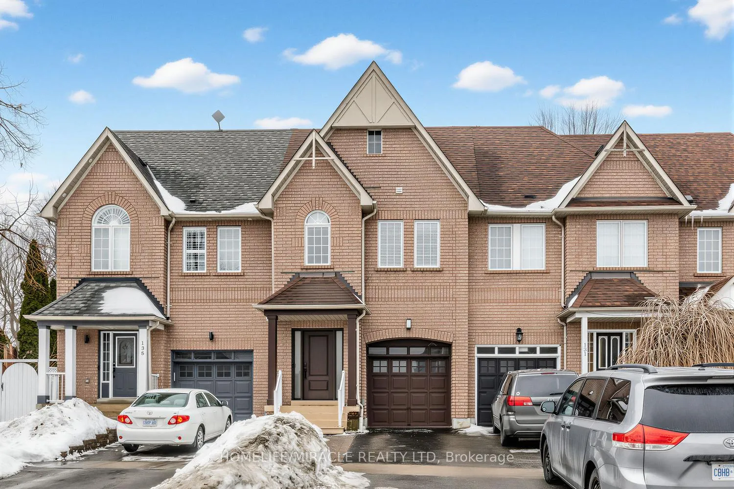 Photo 2 of 133 Stokely Crescent, Whitby, Downtown Whitby — HOMEH