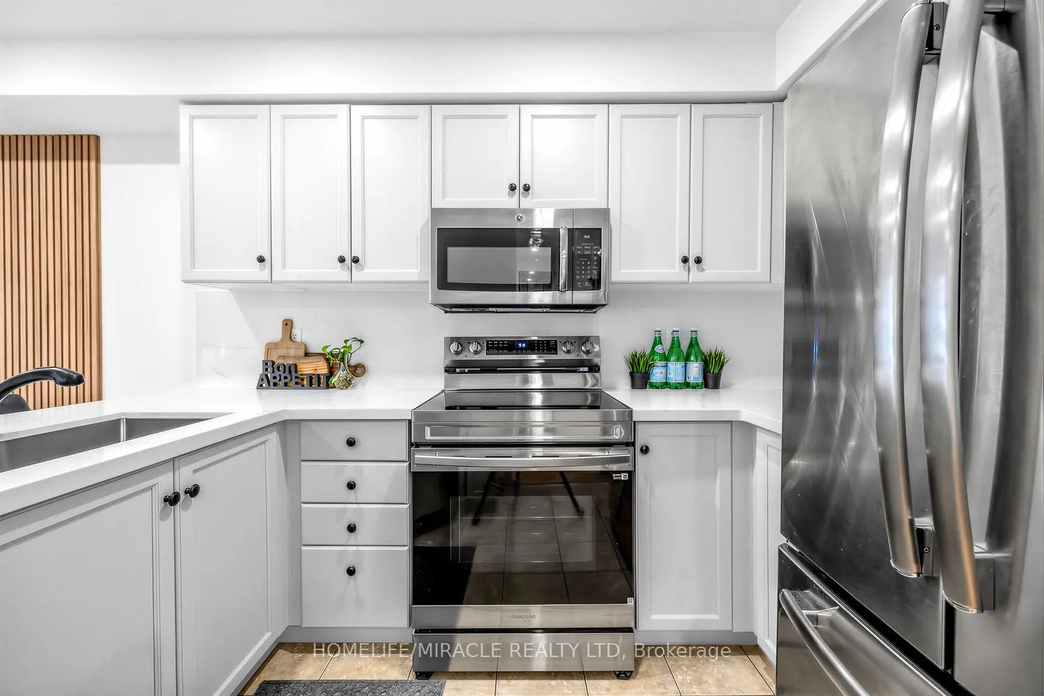 Photo 7 of 133 Stokely Crescent, Whitby, Downtown Whitby — HOMEH