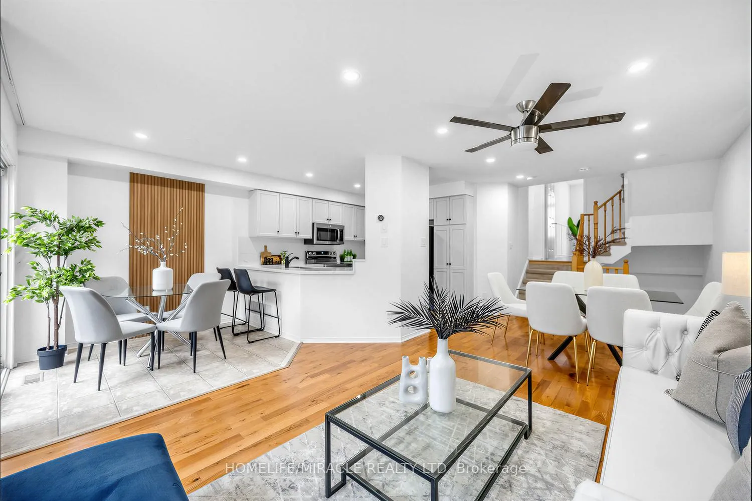 Photo 10 of 133 Stokely Crescent, Whitby, Downtown Whitby — HOMEH