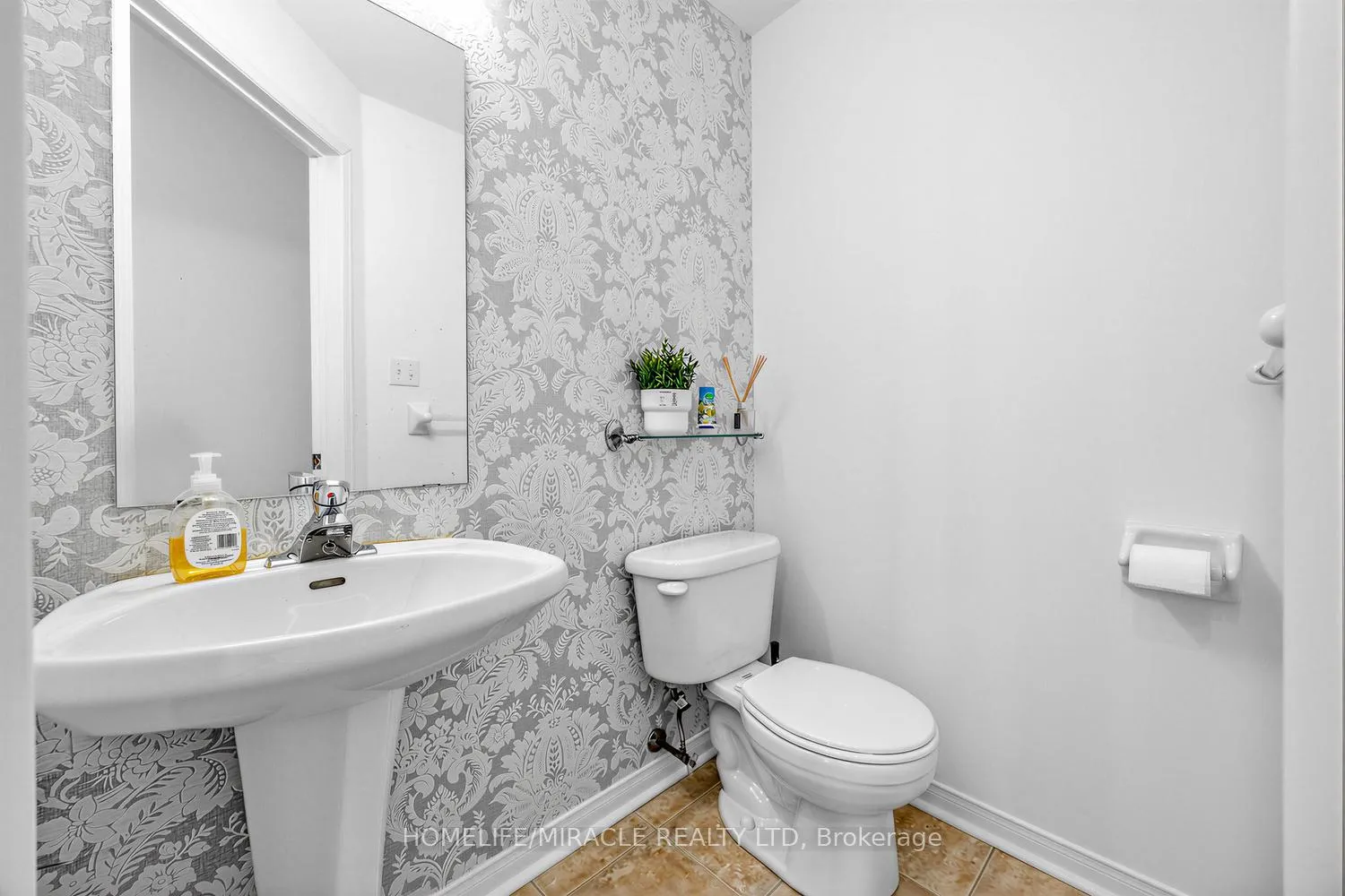 Photo 15 of 133 Stokely Crescent, Whitby, Downtown Whitby — HOMEH