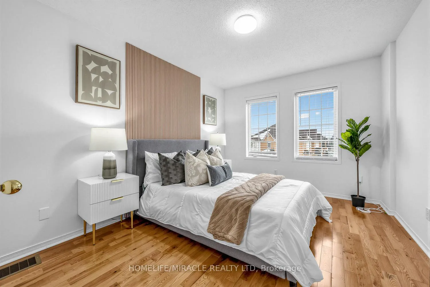 Photo 19 of 133 Stokely Crescent, Whitby, Downtown Whitby — HOMEH