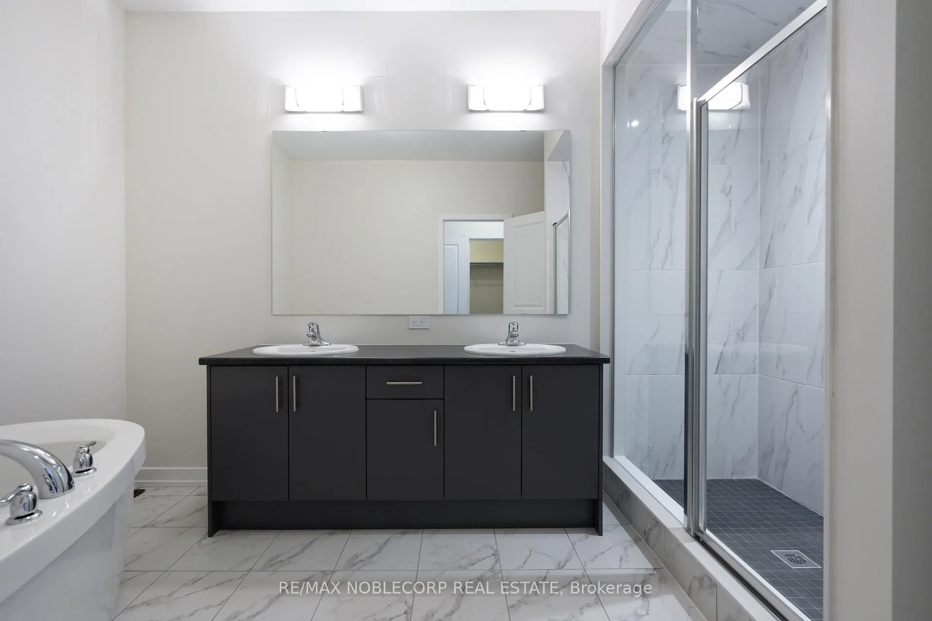 Photo 24 of 34 Singhampton Road, Vaughan, Kleinburg — HOMEH