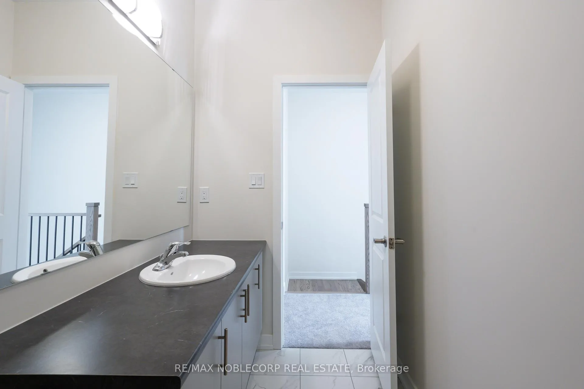 Photo 27 of 34 Singhampton Road, Vaughan, Kleinburg — HOMEH