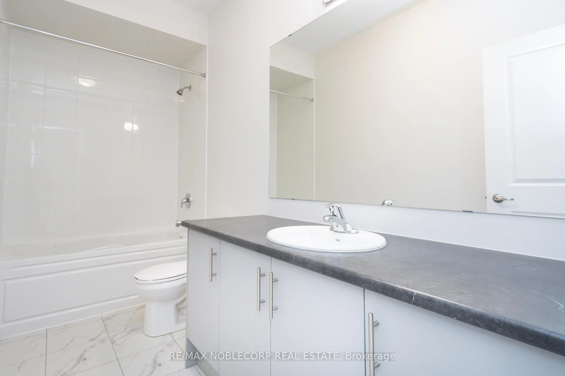 Photo 28 of 34 Singhampton Road, Vaughan, Kleinburg — HOMEH