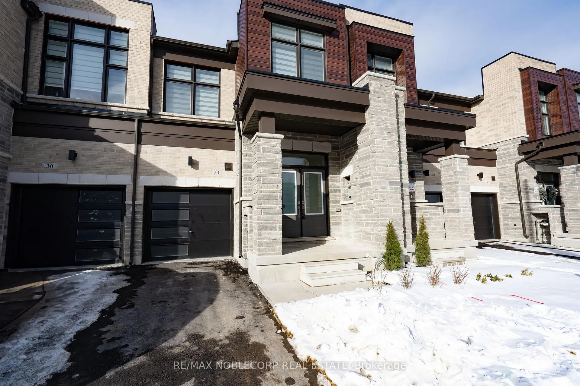 Photo 34 of 34 Singhampton Road, Vaughan, Kleinburg — HOMEH