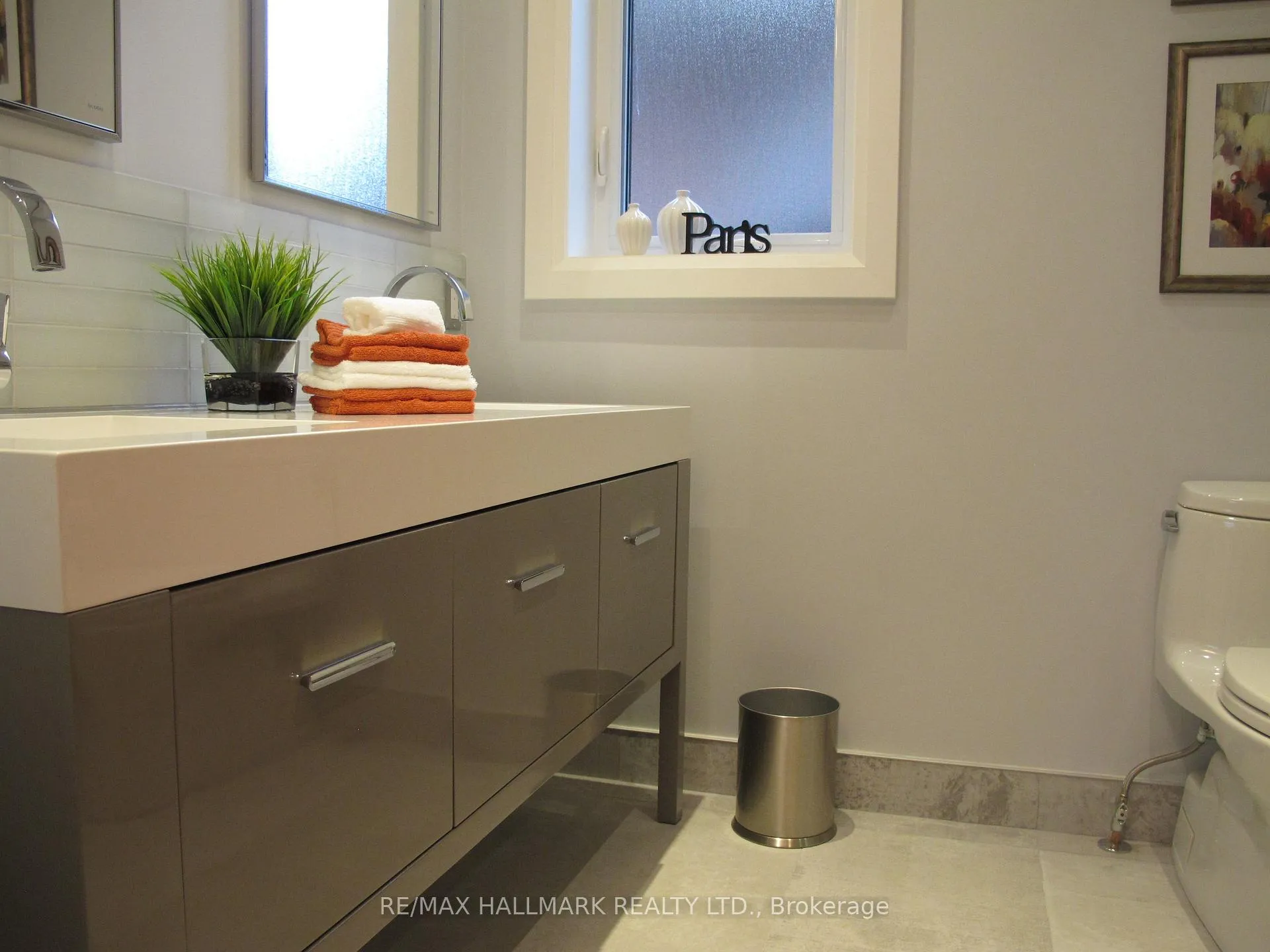 Photo 7 of Unit 2nd Floor, 151 Rusholme Road, Toronto, Dufferin Grove — HOMEH