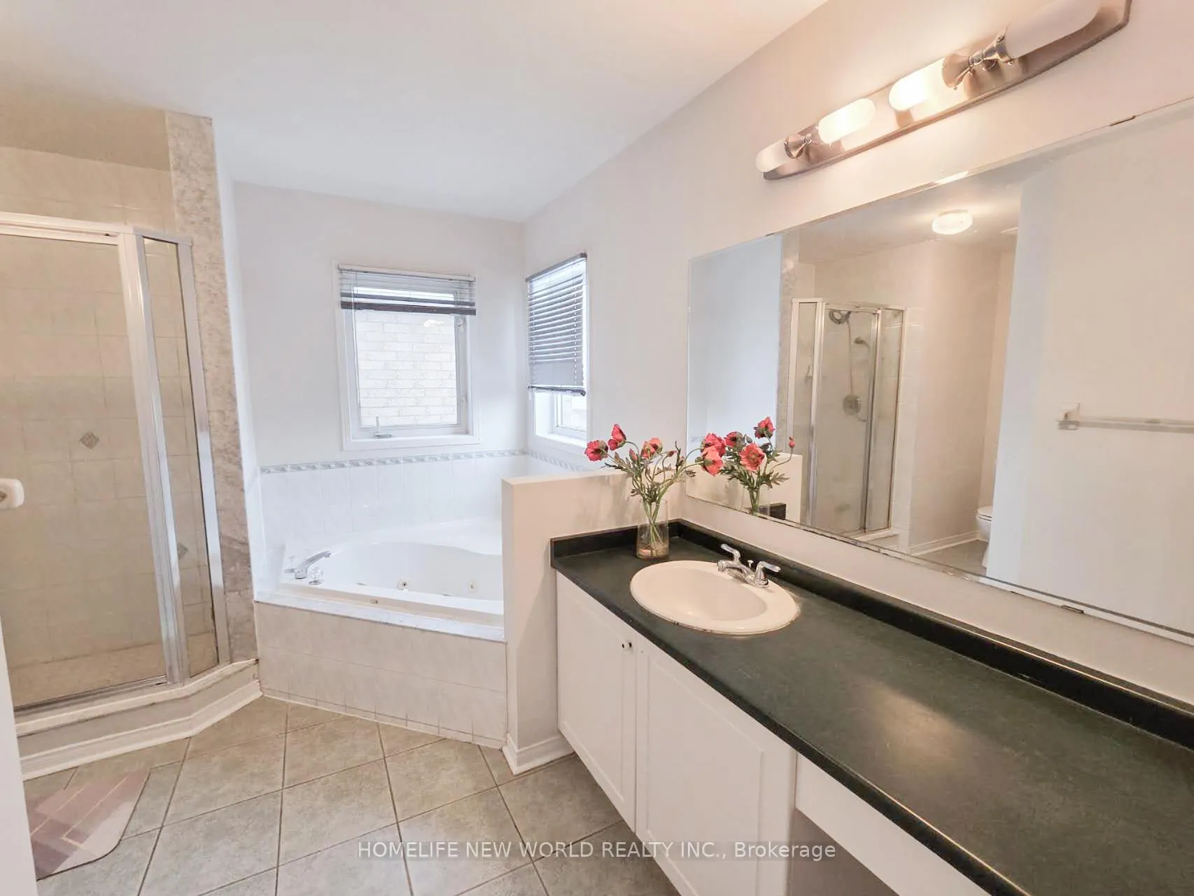 Photo 9 of 4 Belgrave Square, Markham, Berczy — HOMEH