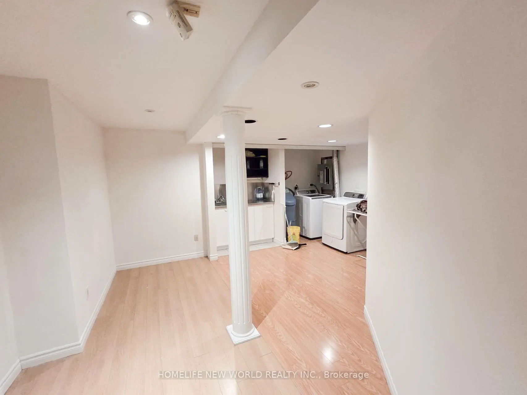 Photo 13 of 4 Belgrave Square, Markham, Berczy — HOMEH