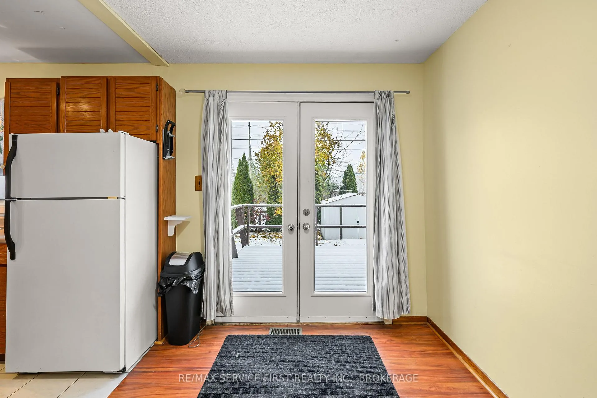 Photo 9 of 28 Brant Avenue, Kingston, East of Sir John A. Blvd — HOMEH