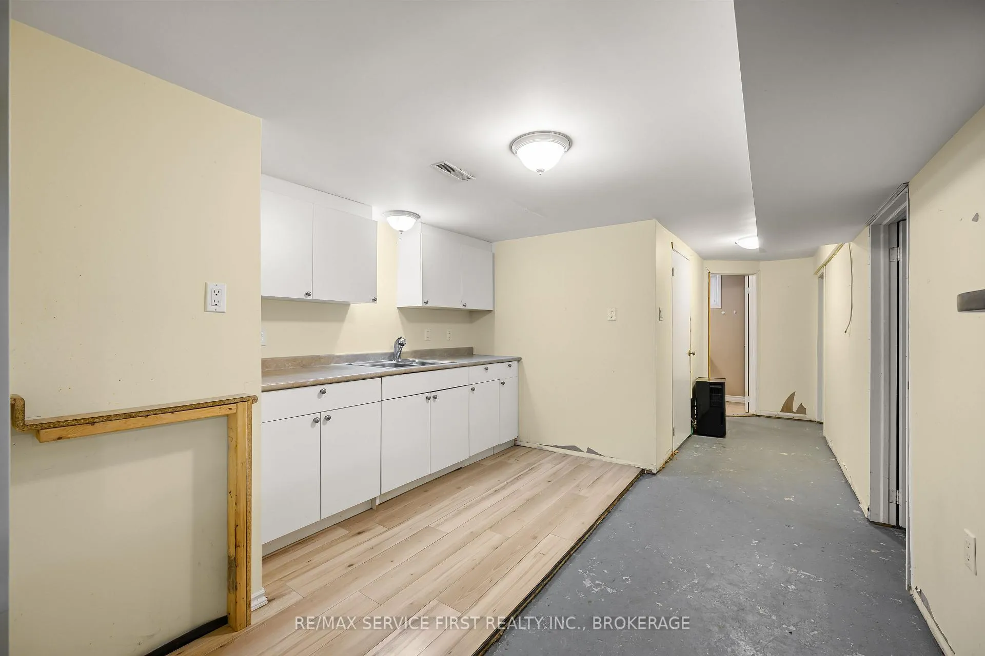 Photo 21 of 28 Brant Avenue, Kingston, East of Sir John A. Blvd — HOMEH