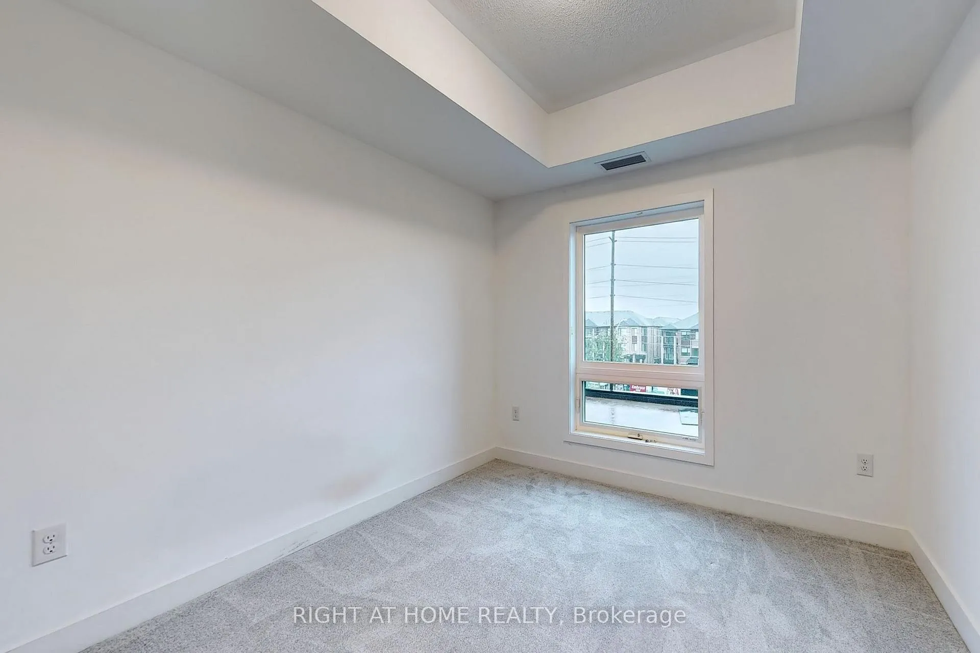 Photo 9 of Unit #208, 4 Spice Way, Barrie, Rural Barrie Southeast — HOMEH
