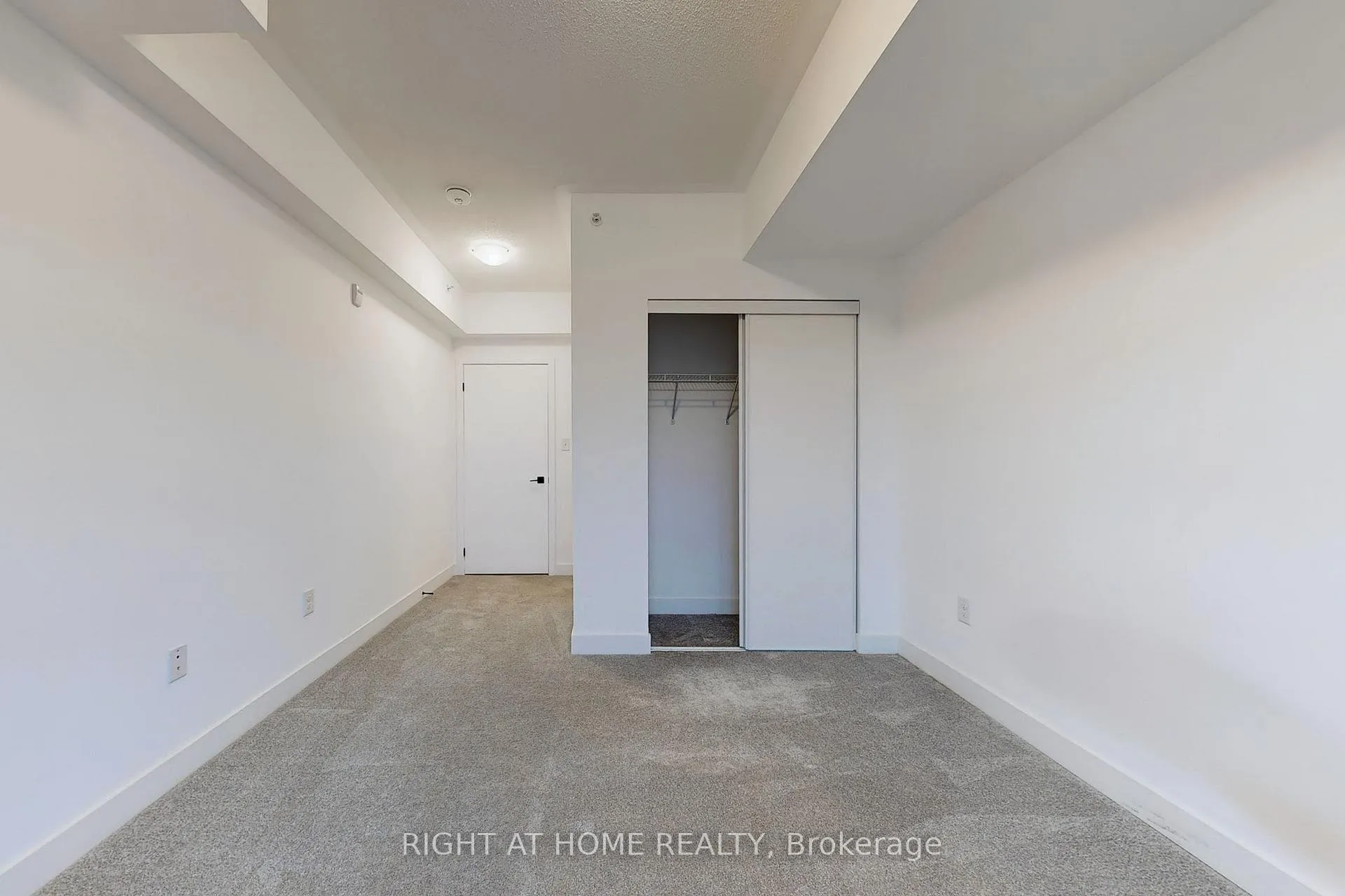 Photo 10 of Unit #208, 4 Spice Way, Barrie, Rural Barrie Southeast — HOMEH