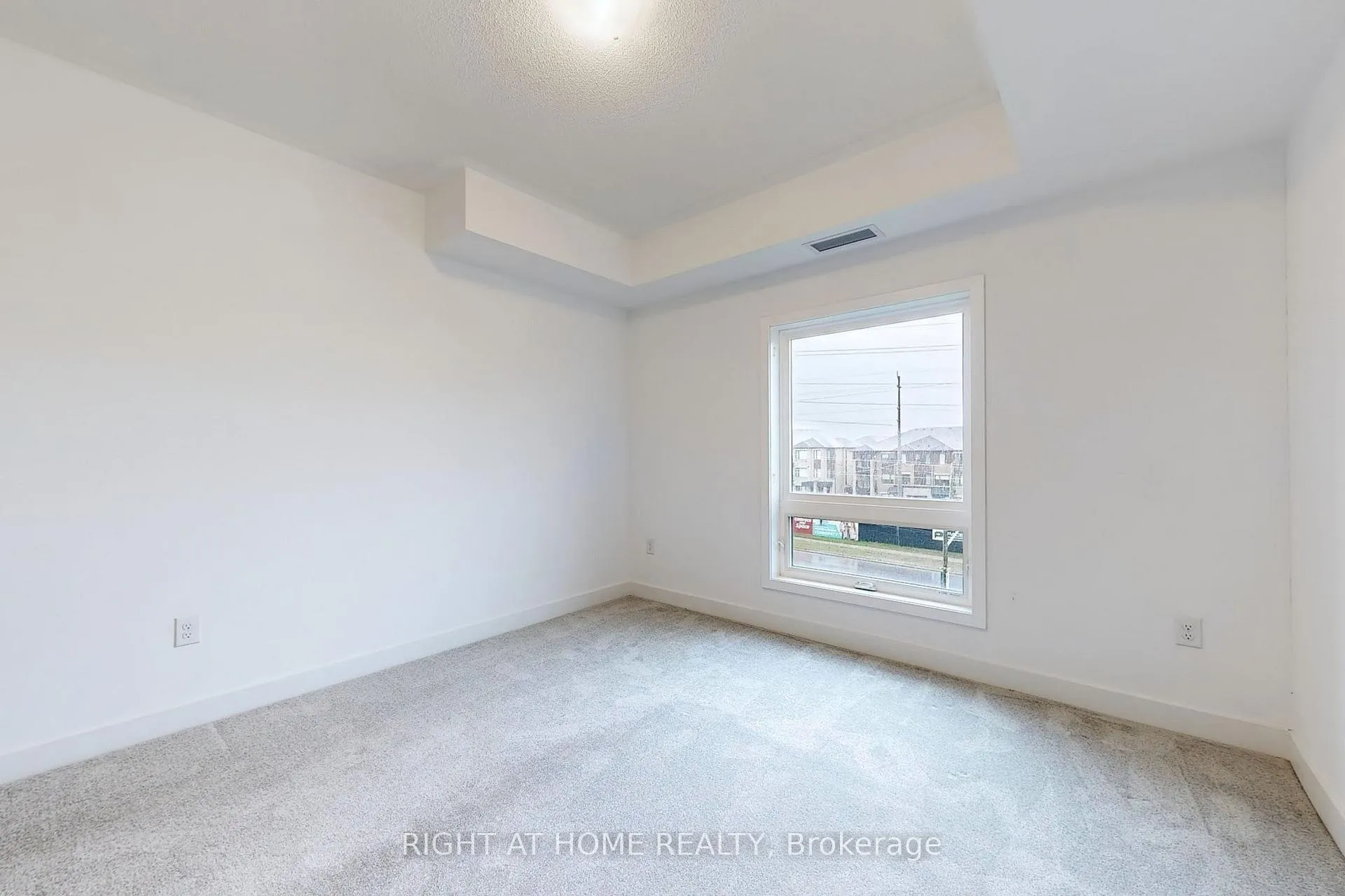 Photo 14 of Unit #208, 4 Spice Way, Barrie, Rural Barrie Southeast — HOMEH
