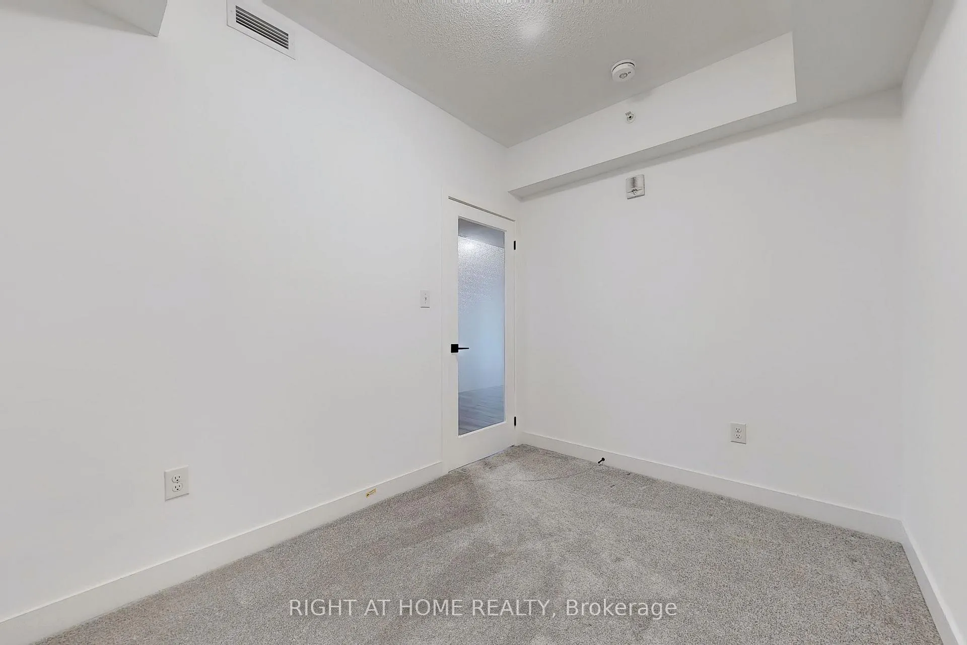 Photo 17 of Unit #208, 4 Spice Way, Barrie, Rural Barrie Southeast — HOMEH