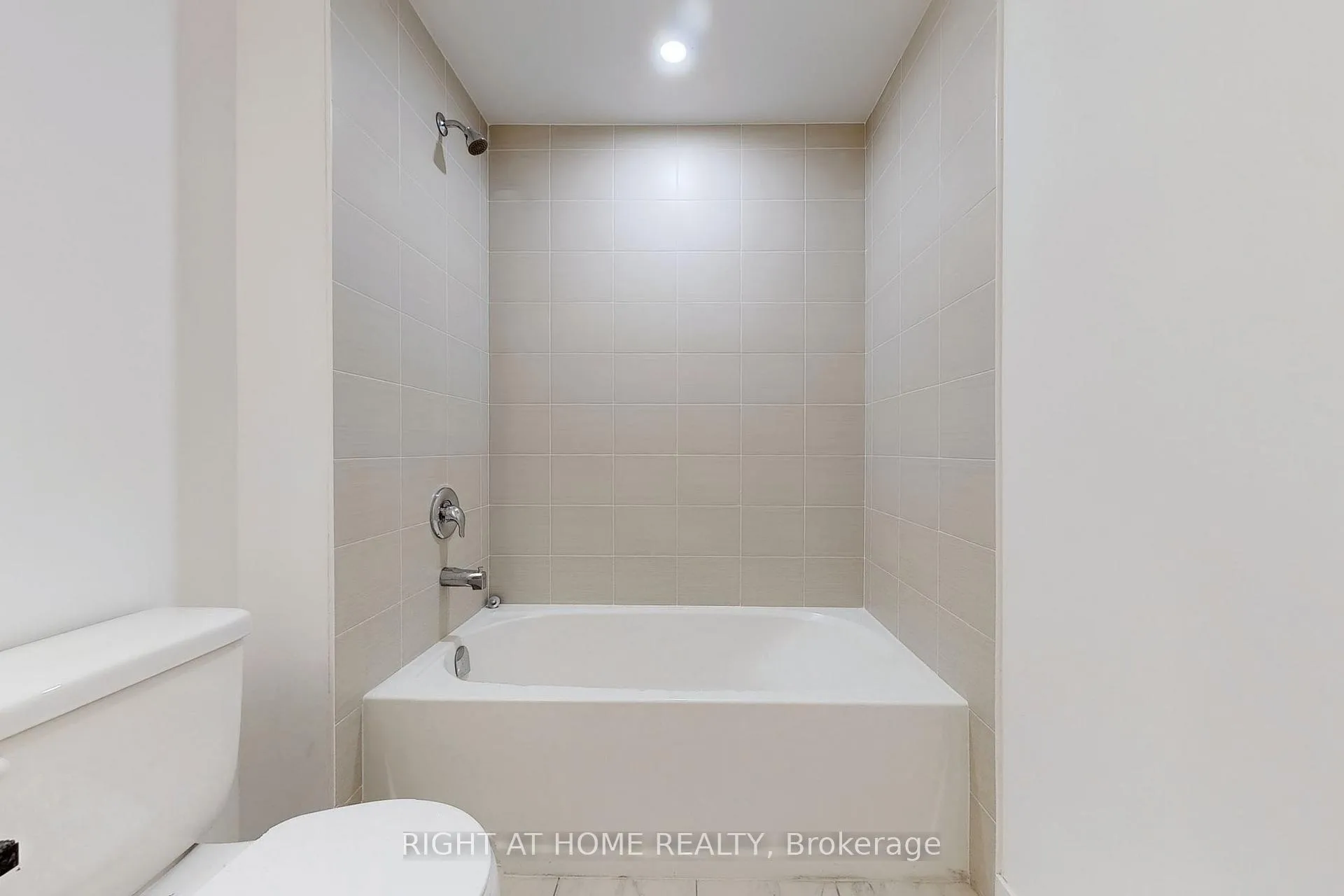 Photo 19 of Unit #208, 4 Spice Way, Barrie, Rural Barrie Southeast — HOMEH