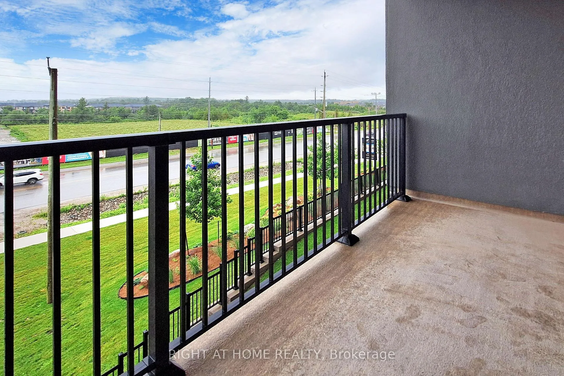 Photo 22 of Unit #208, 4 Spice Way, Barrie, Rural Barrie Southeast — HOMEH