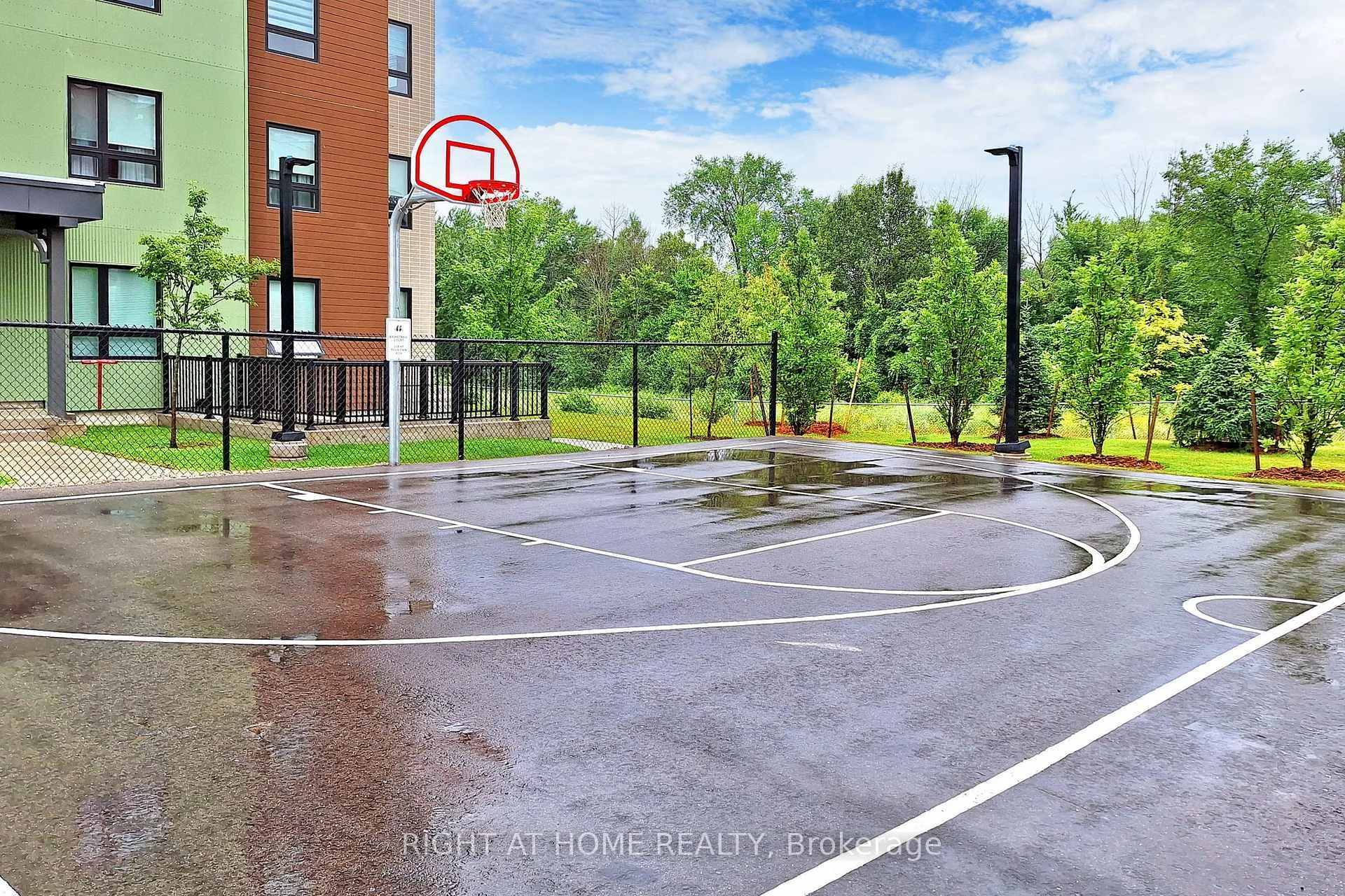 Photo 29 of Unit #208, 4 Spice Way, Barrie, Rural Barrie Southeast — HOMEH