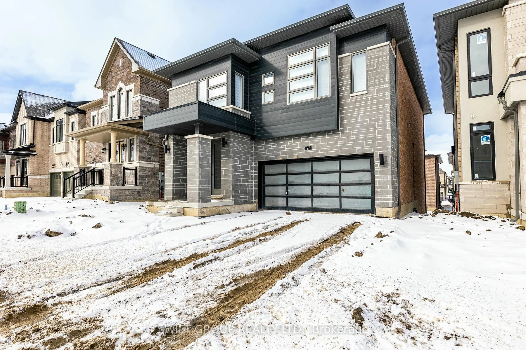 Photo 2 of 27 Keyworth Crescent, Brampton, Sandringham-Wellington North — HOMEH
