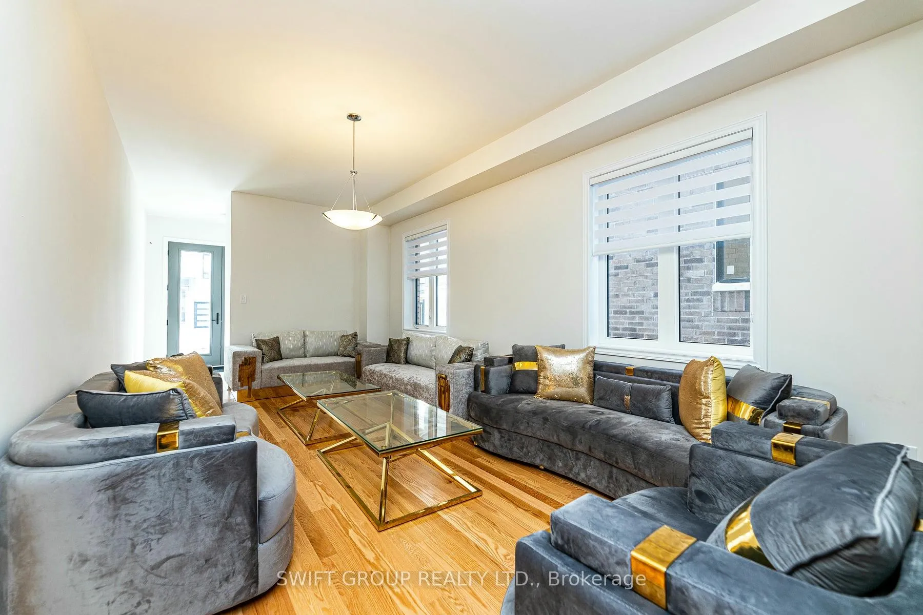 Photo 8 of 27 Keyworth Crescent, Brampton, Sandringham-Wellington North — HOMEH