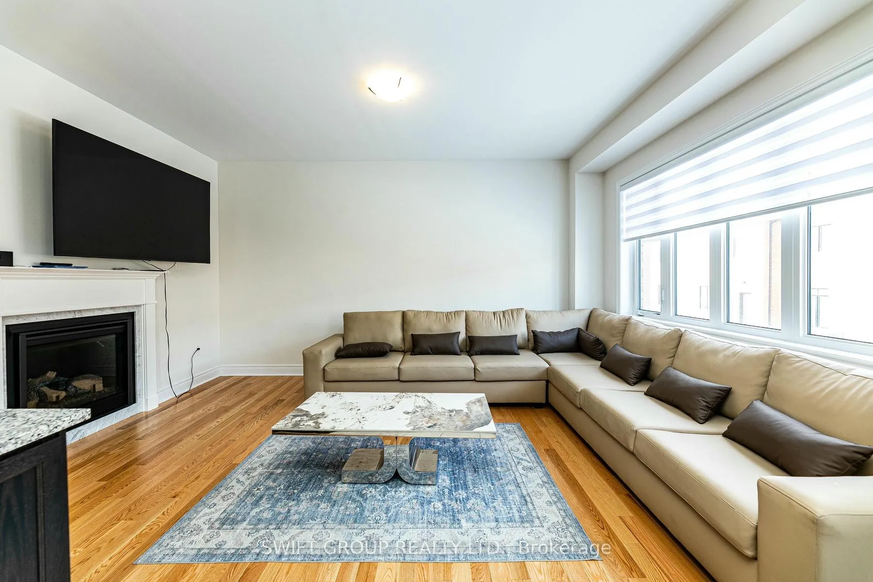 Photo 12 of 27 Keyworth Crescent, Brampton, Sandringham-Wellington North — HOMEH
