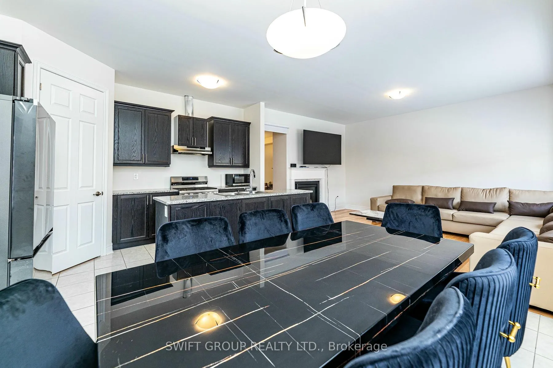 Photo 18 of 27 Keyworth Crescent, Brampton, Sandringham-Wellington North — HOMEH