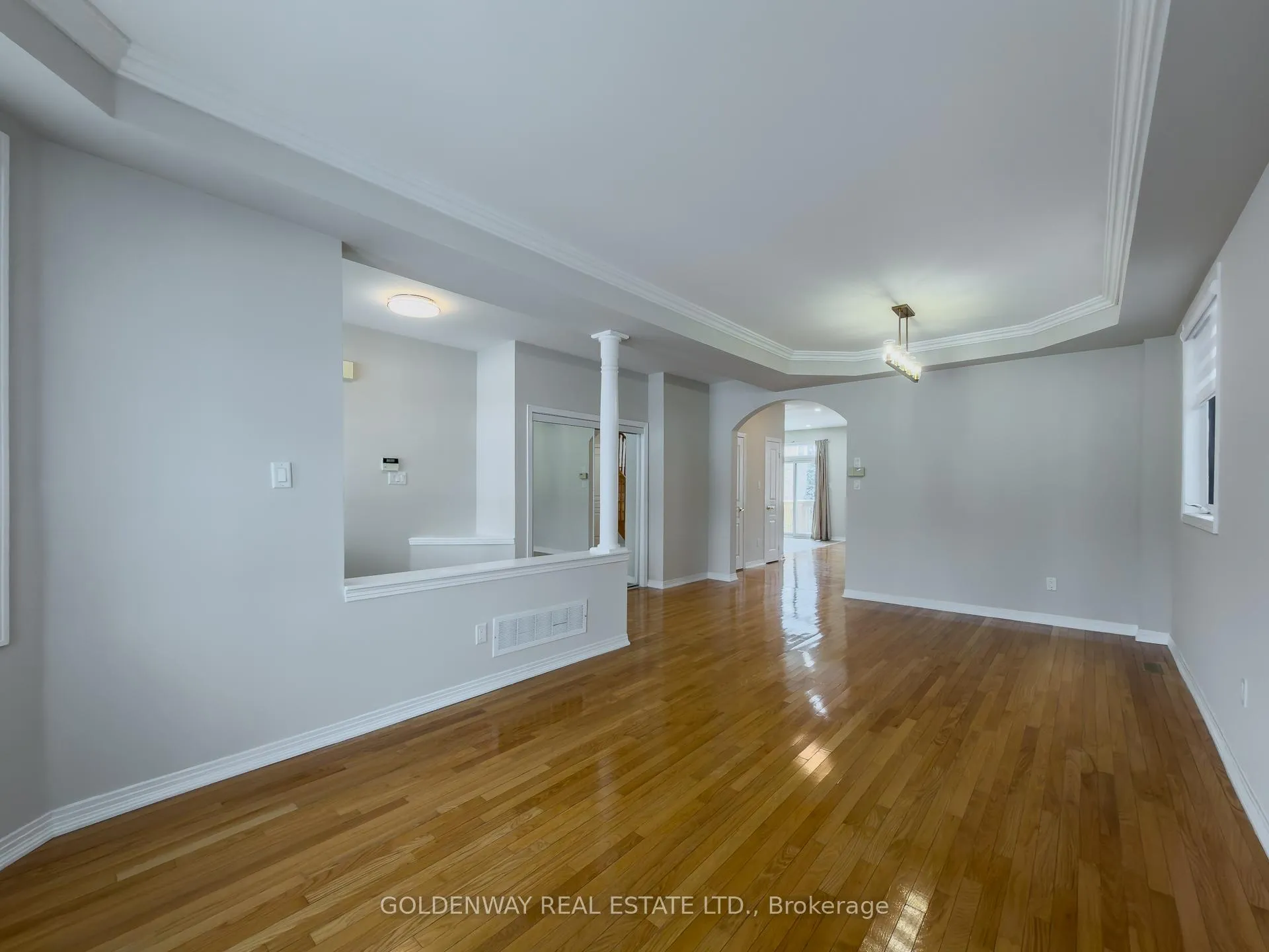 Photo 4 of 33 Nichols Boulevard, Markham, Cachet — HOMEH