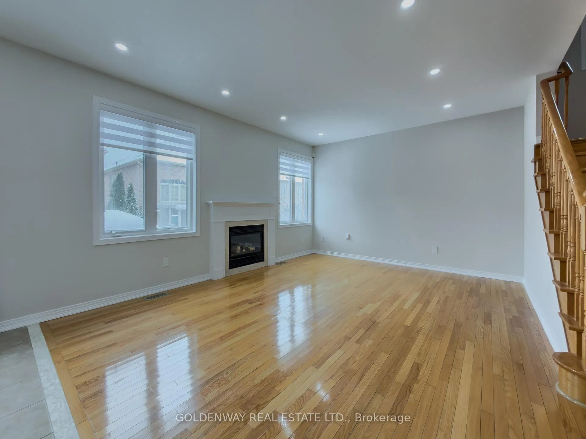 Photo 6 of 33 Nichols Boulevard, Markham, Cachet — HOMEH