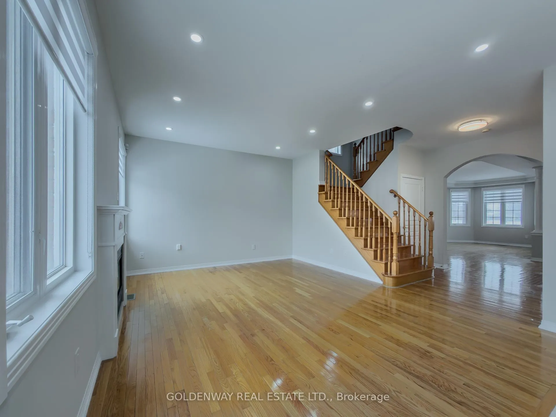 Photo 7 of 33 Nichols Boulevard, Markham, Cachet — HOMEH