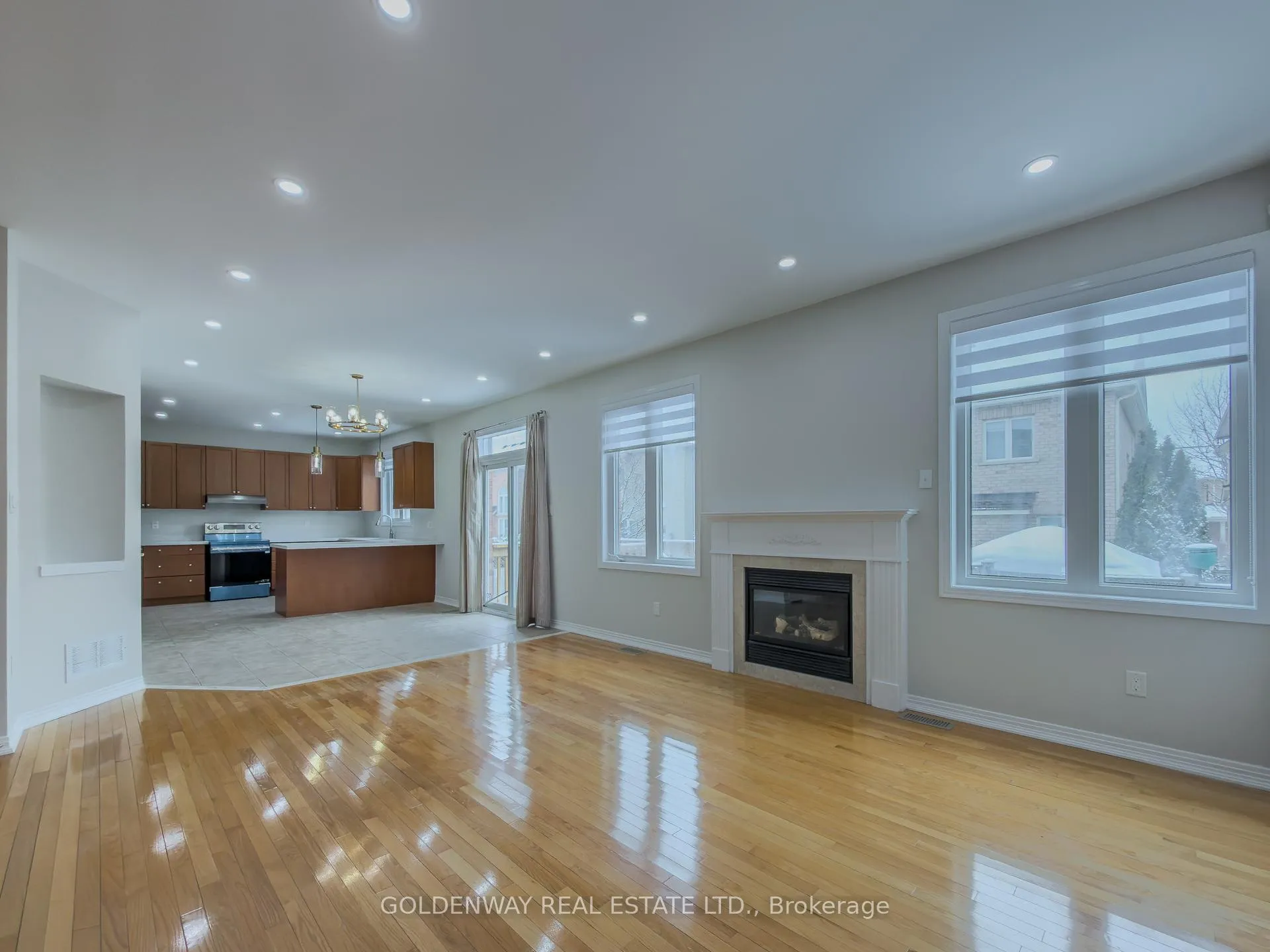 Photo 9 of 33 Nichols Boulevard, Markham, Cachet — HOMEH