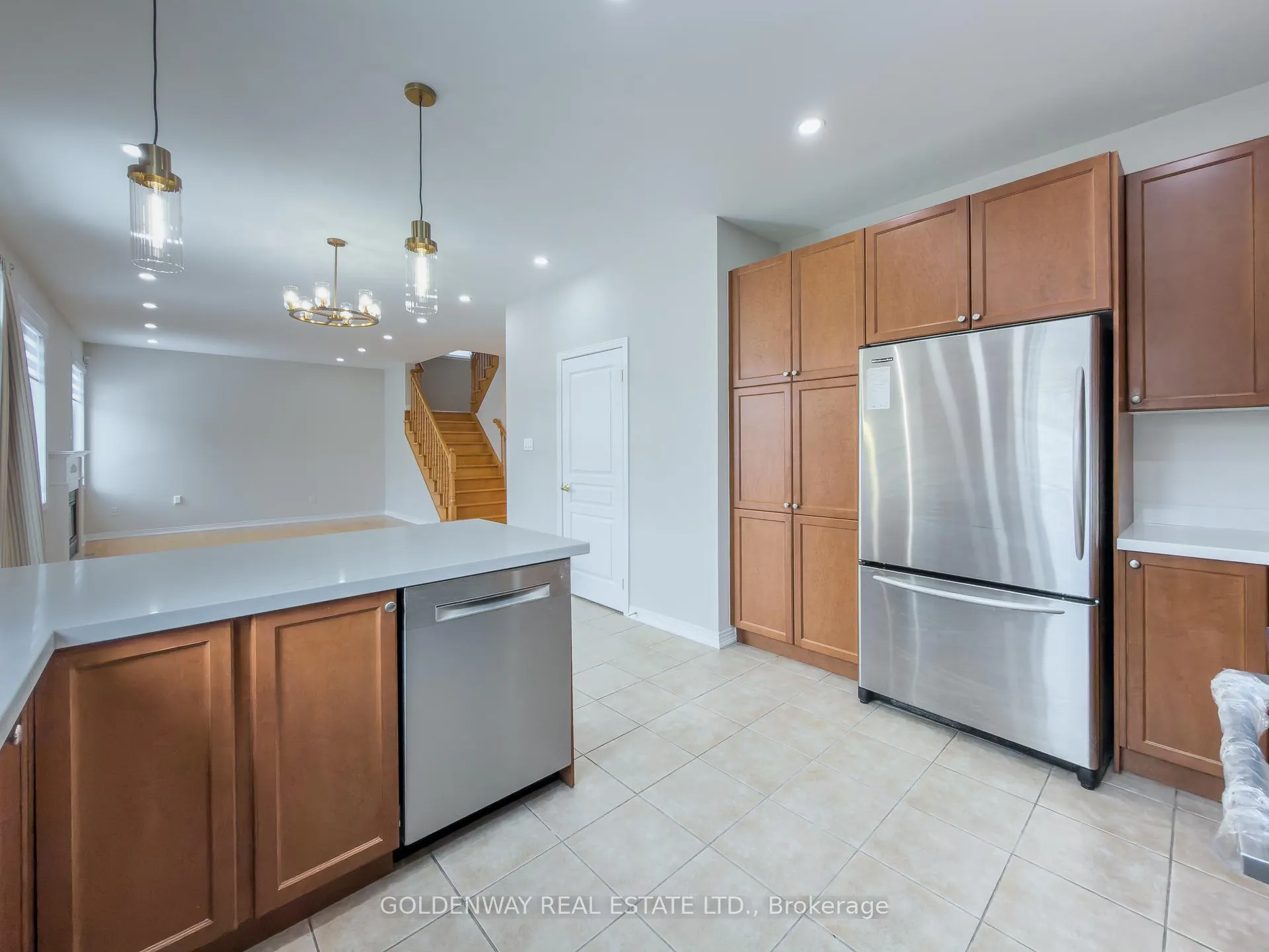 Photo 12 of 33 Nichols Boulevard, Markham, Cachet — HOMEH