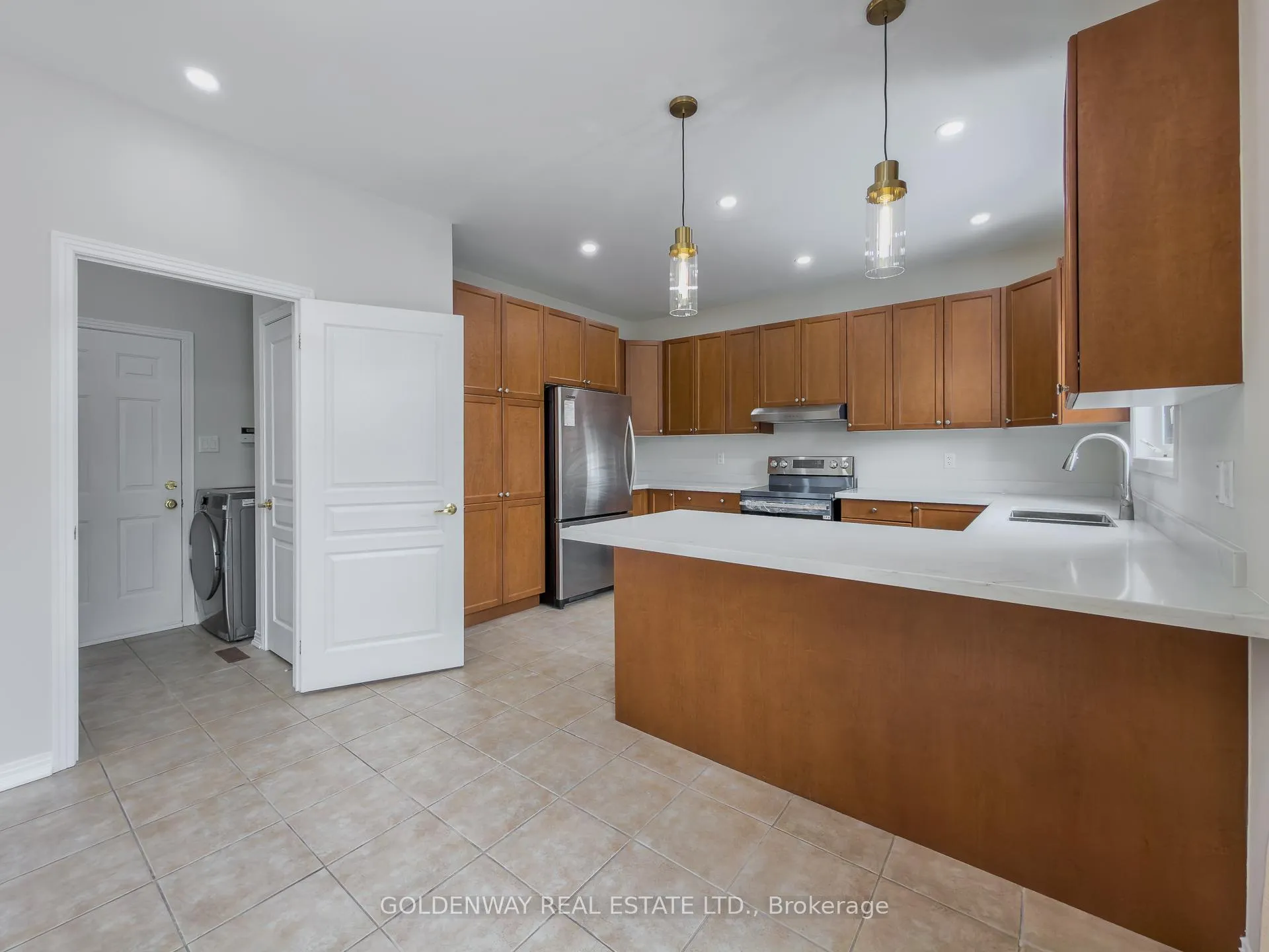 Photo 15 of 33 Nichols Boulevard, Markham, Cachet — HOMEH