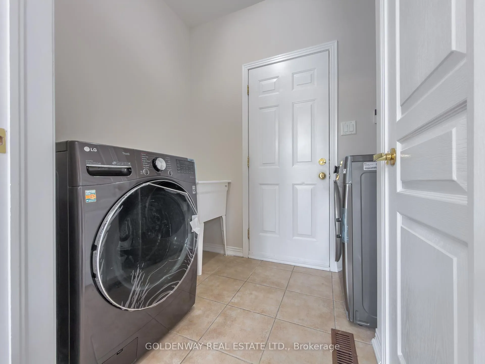 Photo 16 of 33 Nichols Boulevard, Markham, Cachet — HOMEH