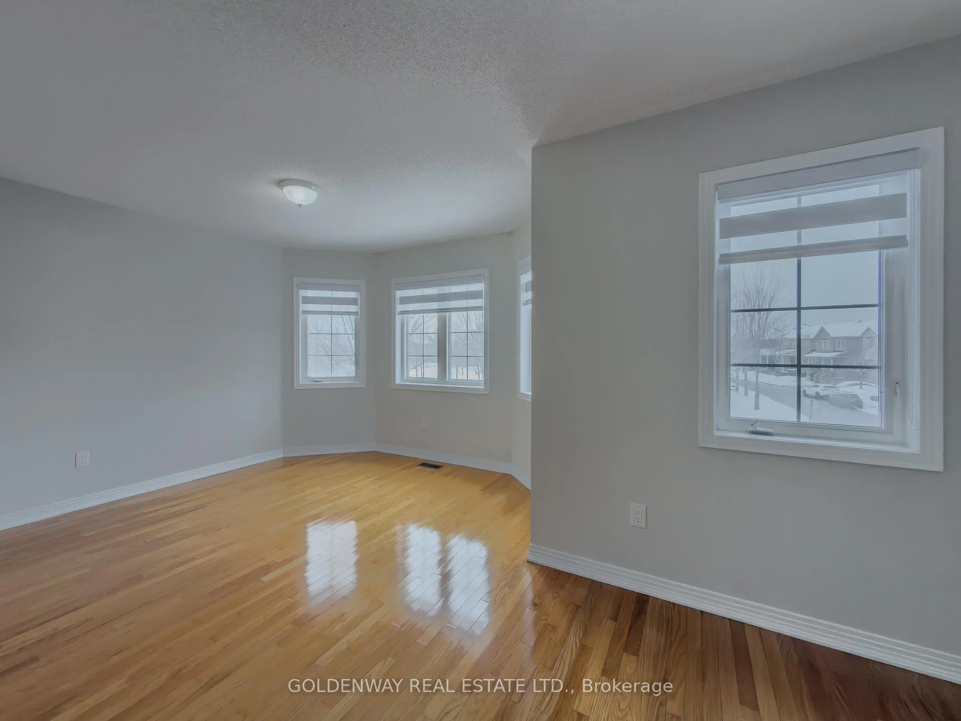 Photo 30 of 33 Nichols Boulevard, Markham, Cachet — HOMEH