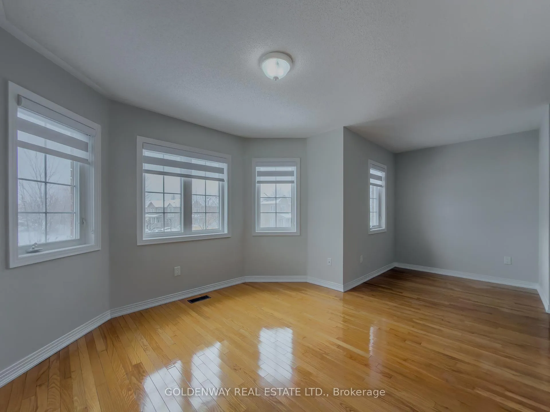 Photo 31 of 33 Nichols Boulevard, Markham, Cachet — HOMEH
