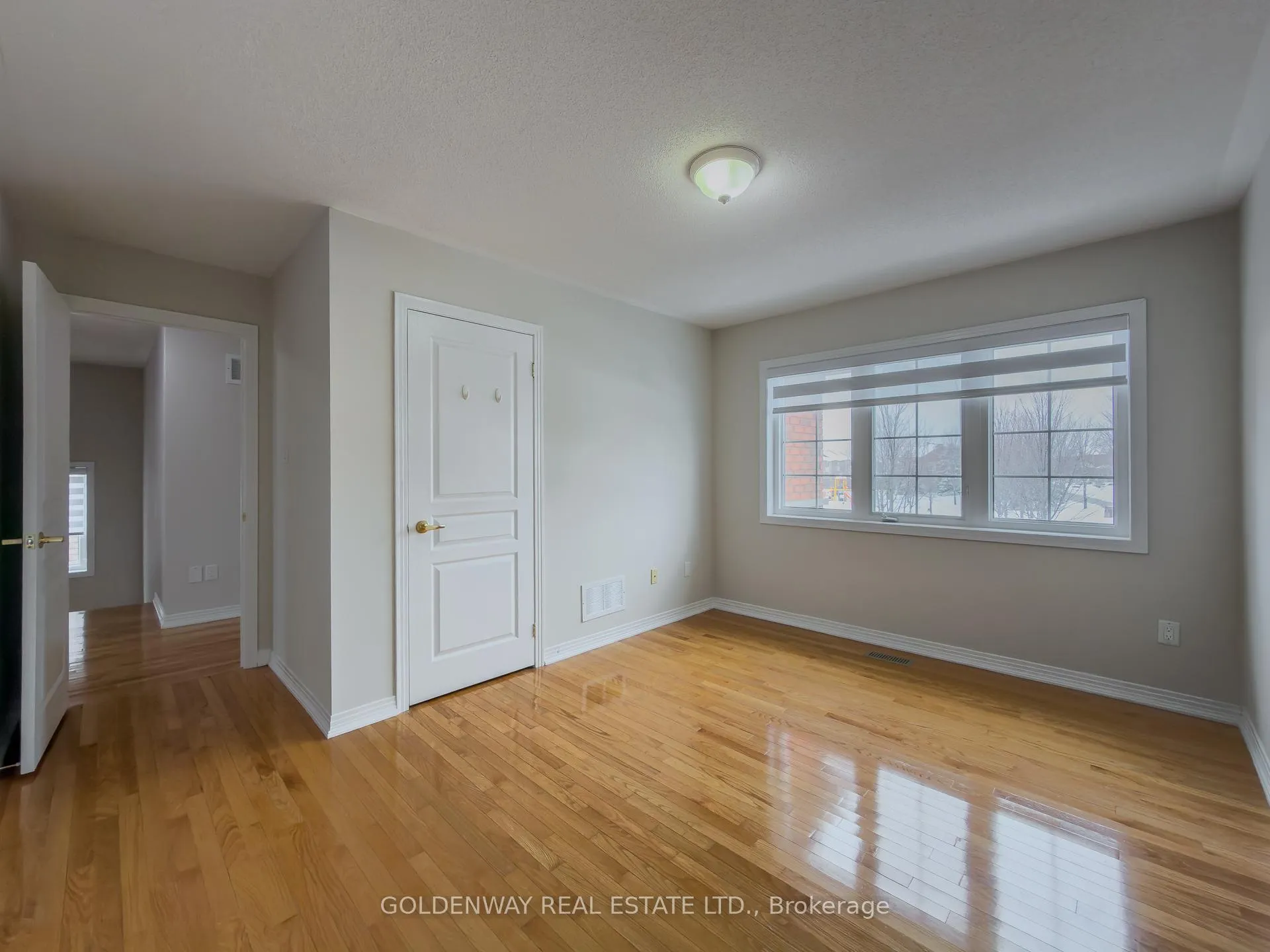 Photo 36 of 33 Nichols Boulevard, Markham, Cachet — HOMEH