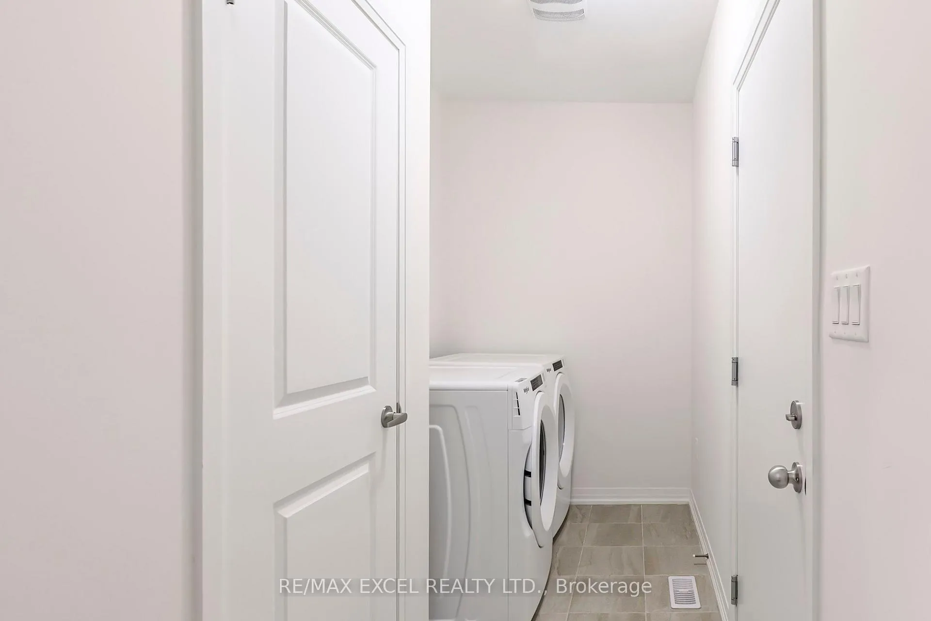 Photo 21 of 2614 Hibiscus Drive, Pickering, Rural Pickering — HOMEH