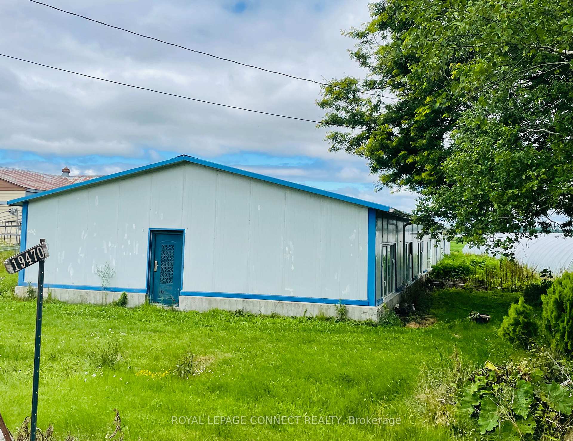 Photo 4 of 19470 Dufferin Street, King, Rural King — HOMEH