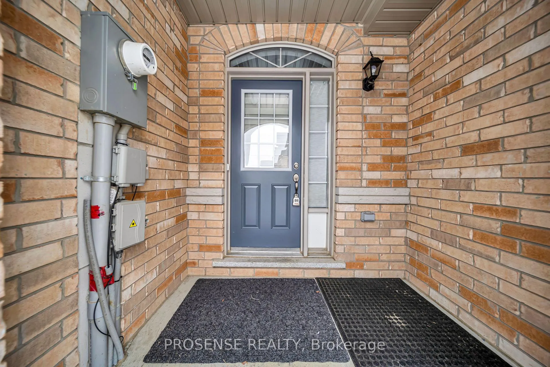 Photo 3 of 148 Finegan Circle, Brampton, Northwest Brampton — HOMEH