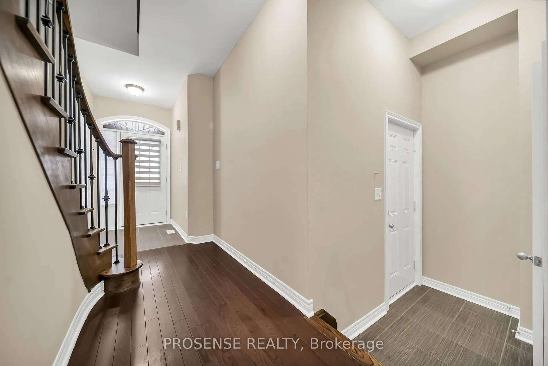 Photo 6 of 148 Finegan Circle, Brampton, Northwest Brampton — HOMEH