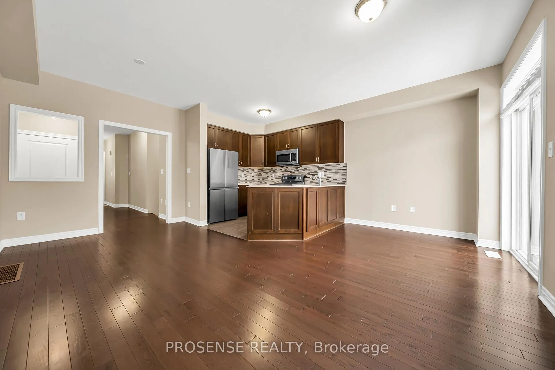 Photo 12 of 148 Finegan Circle, Brampton, Northwest Brampton — HOMEH